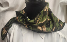 Load image into Gallery viewer, Bandana Camo bandanas