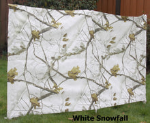 Load image into Gallery viewer, Holding Blinds with Polyvinyl Step-in Stakes - dog training blinds - NW Camo 