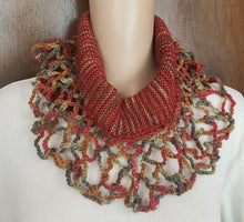 Load image into Gallery viewer, Cowl Hand Knit Rust