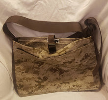Load image into Gallery viewer, camo tote bag purse