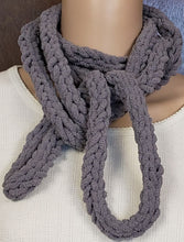 Load image into Gallery viewer, Grey Chunky Long Infinity Scarf Hand Knit - nw-camo