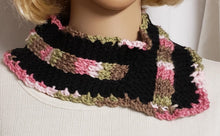 Load image into Gallery viewer, Cowl Hand Knit Pink Camo Black