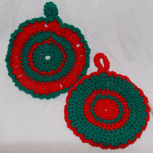 Load image into Gallery viewer, Pot Holders Hot Pad Set of 3 Red Green - nw-camo