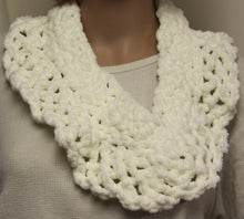 Load image into Gallery viewer, Cowl Hand Crocheted White Chunky