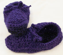 Load image into Gallery viewer, Slippers Hand Crocheted Purple - nw-camo
